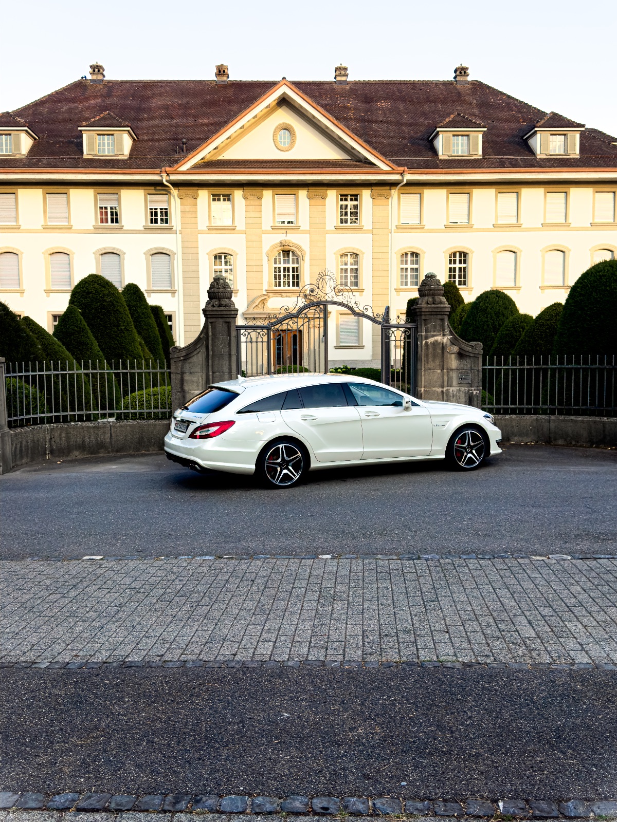 Mercedes-Benz CLS 63 AMG Shooting Break — Bild 4 von 8