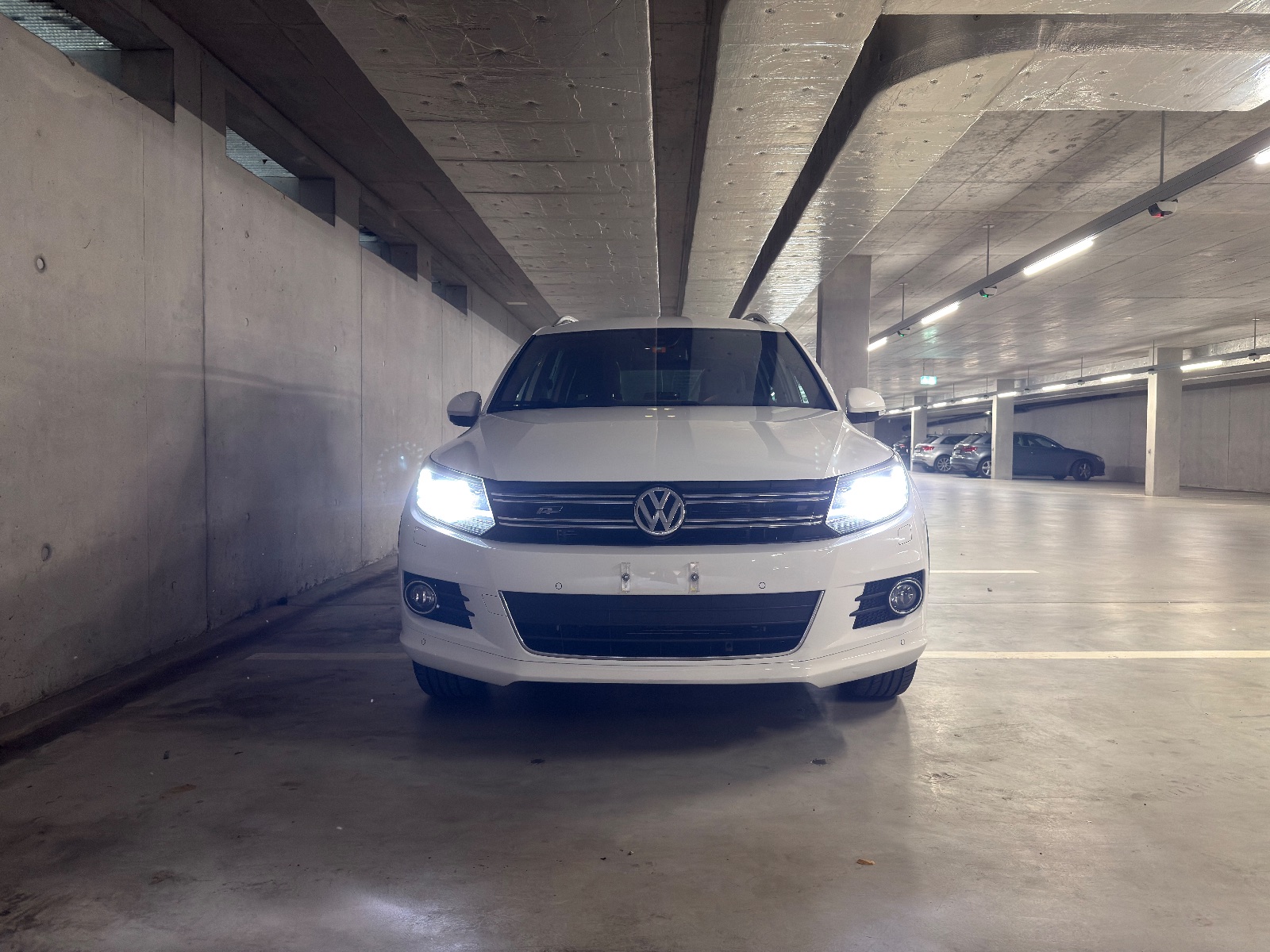 Volkswagen Tiguan — Bild 4 von 14