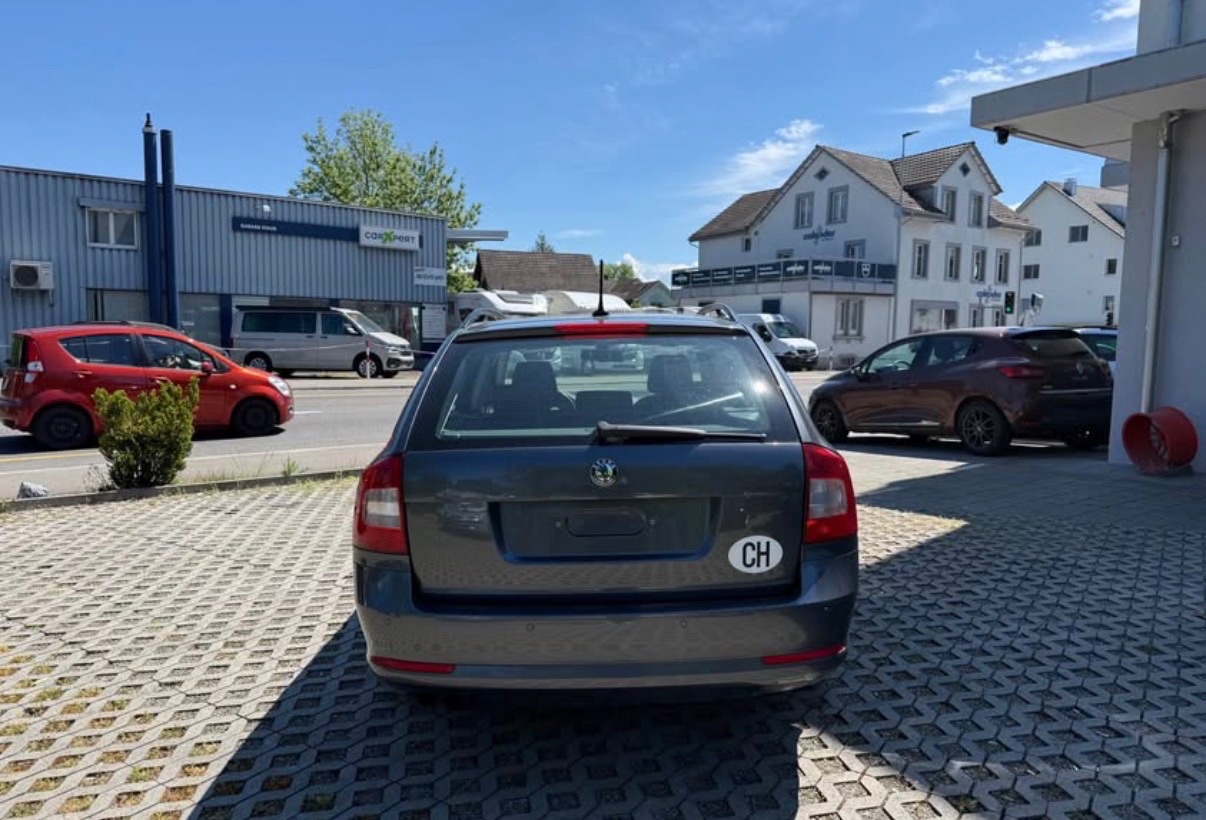 Skoda Octavia 2.0 TDI — Bild 5 von 9
