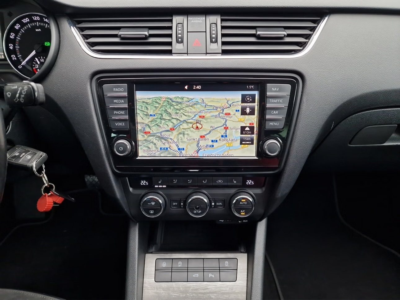 Skoda Octavia Scout 2.0 TDI DSG — Bild 7 von 11
