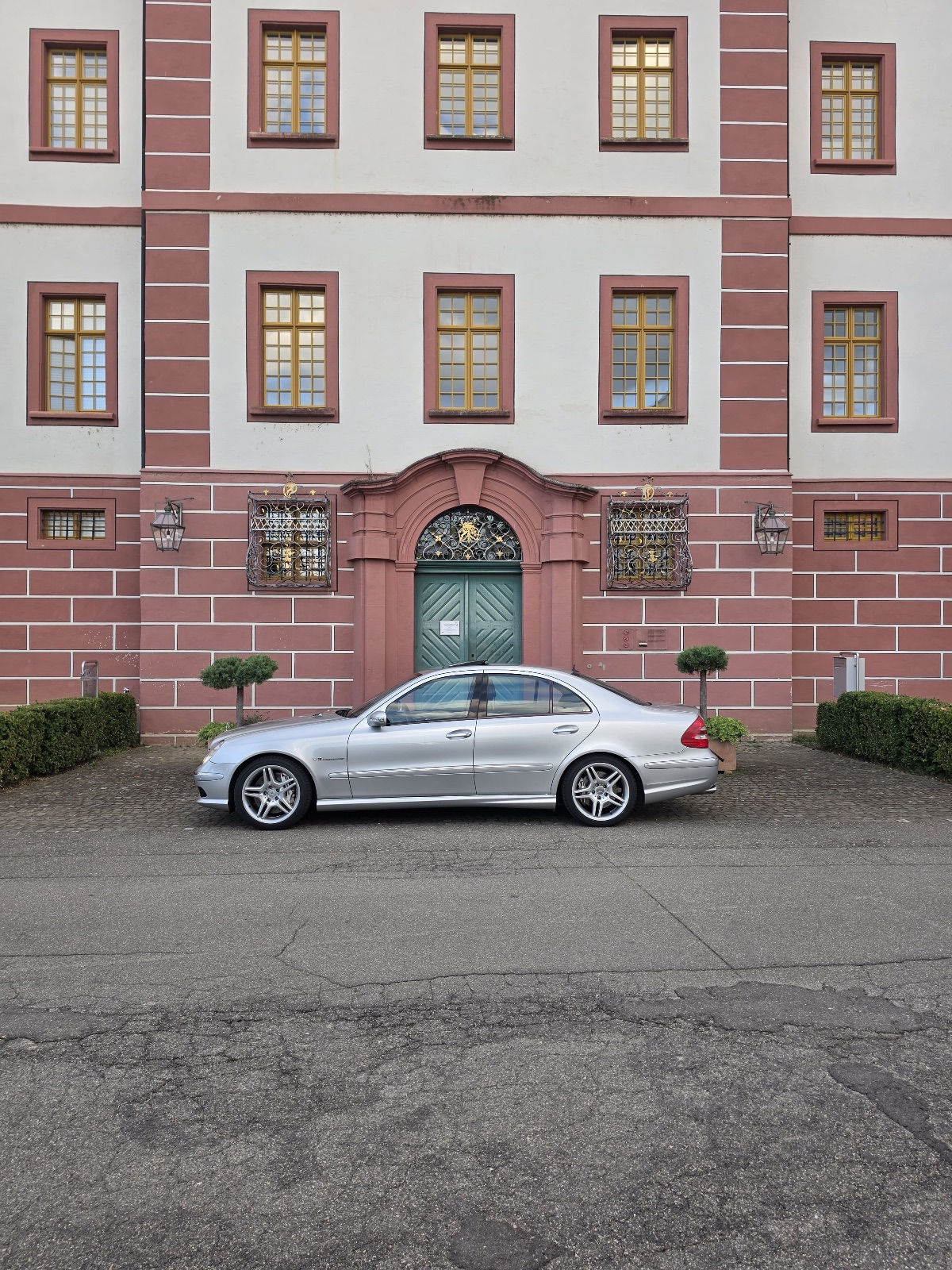 Mercedes-Benz E55 AMG — Bild 2 von 10