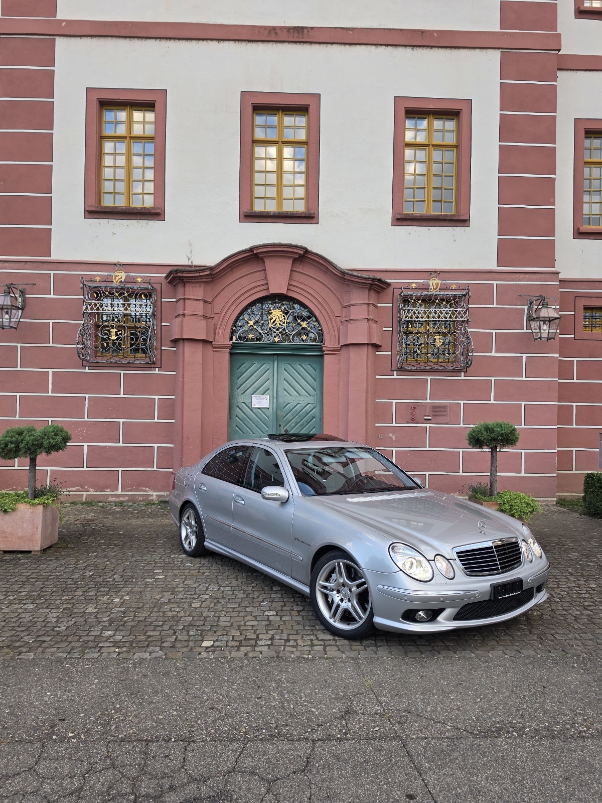 Mercedes-Benz E55 AMG