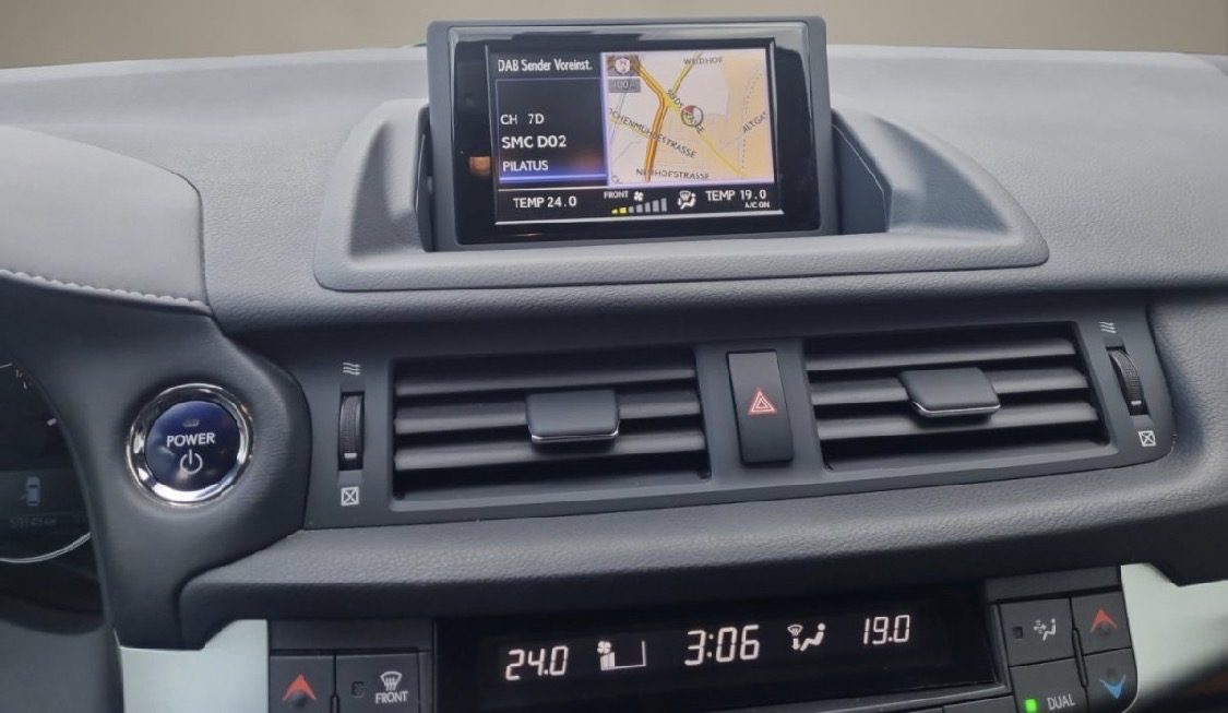 Lexus Vollhybrid — Bild 9 von 9