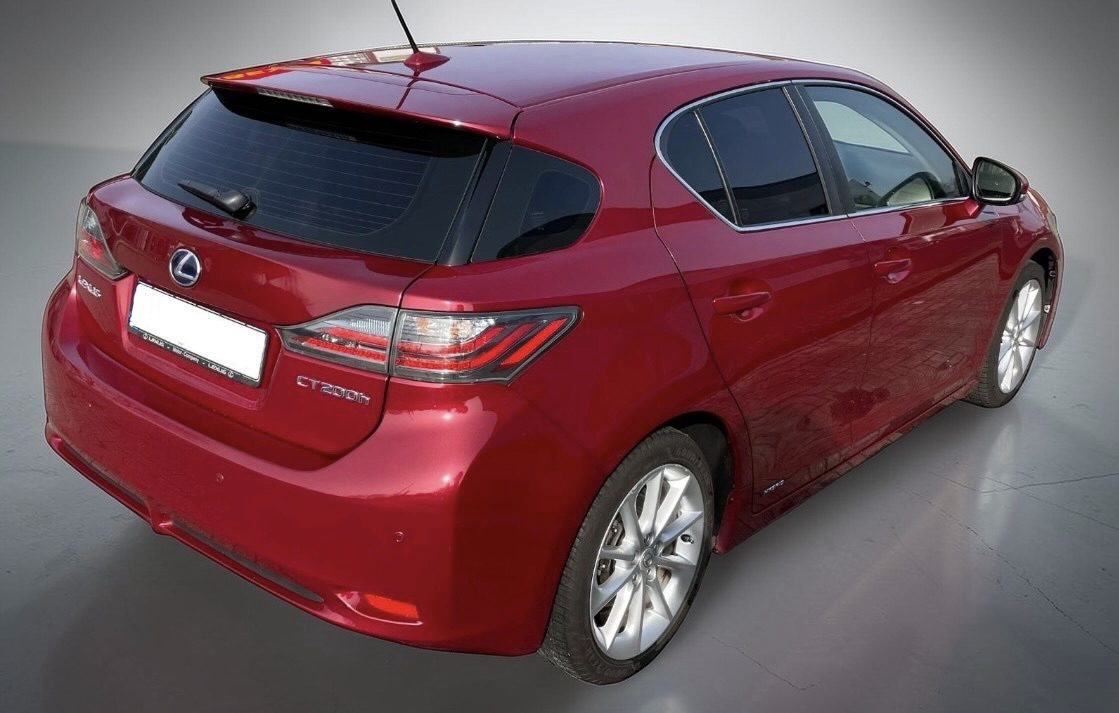 Lexus Vollhybrid — Bild 3 von 9