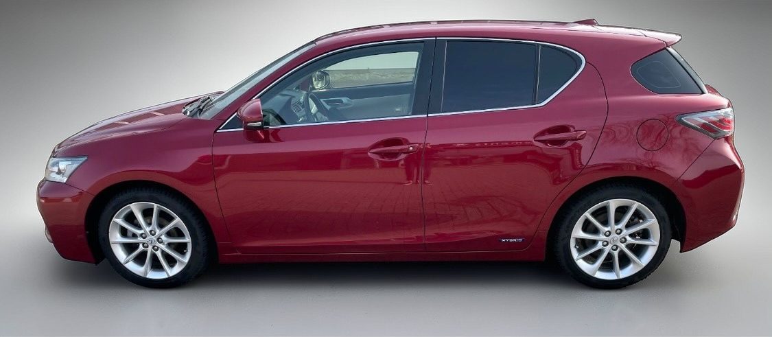Lexus Vollhybrid — Bild 2 von 9
