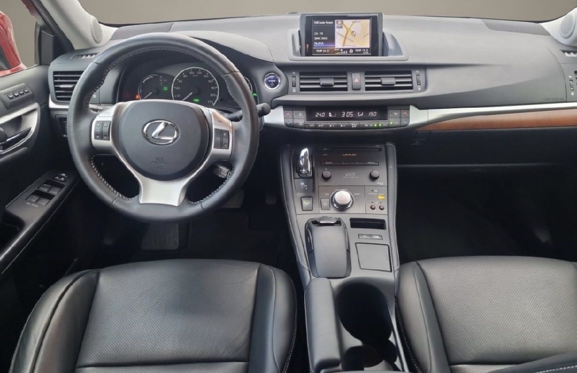 Lexus Vollhybrid — Bild 5 von 9
