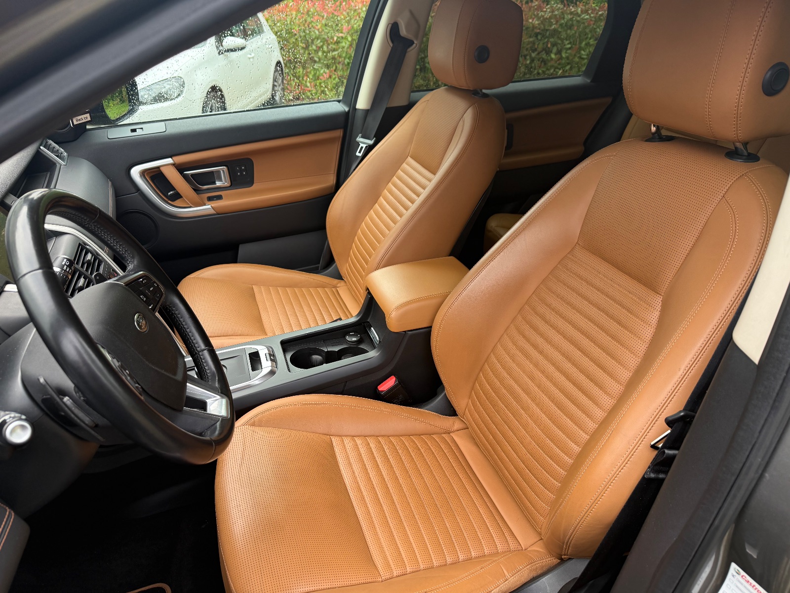 Range Rover Discovery Sport Luxury Edition — Bild 12 von 15