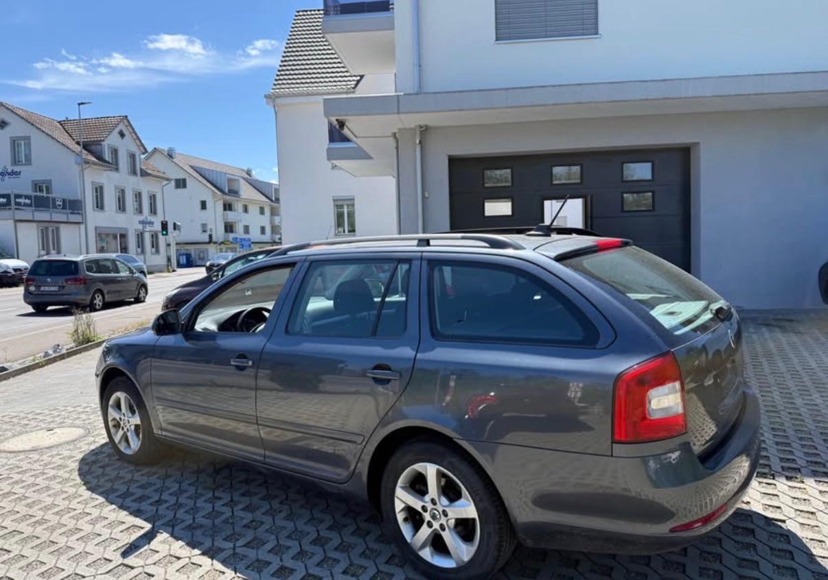 Skoda Octavia 2.0 TDI — Bild 7 von 9