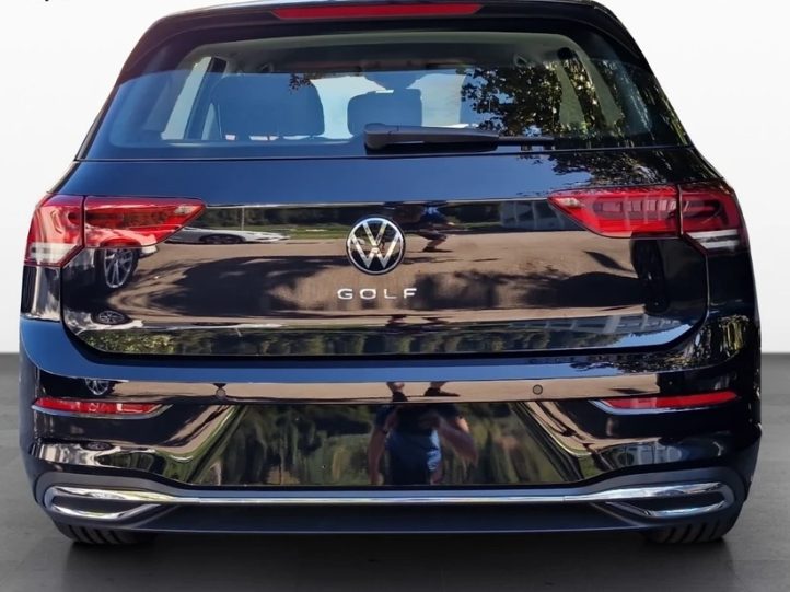 VW Golf VIII Hybrid Neuwagen — Bild 2 von 4