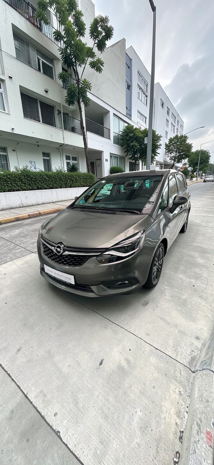 Opel Zafira 1.6 Turbo — Bild 3 von 10