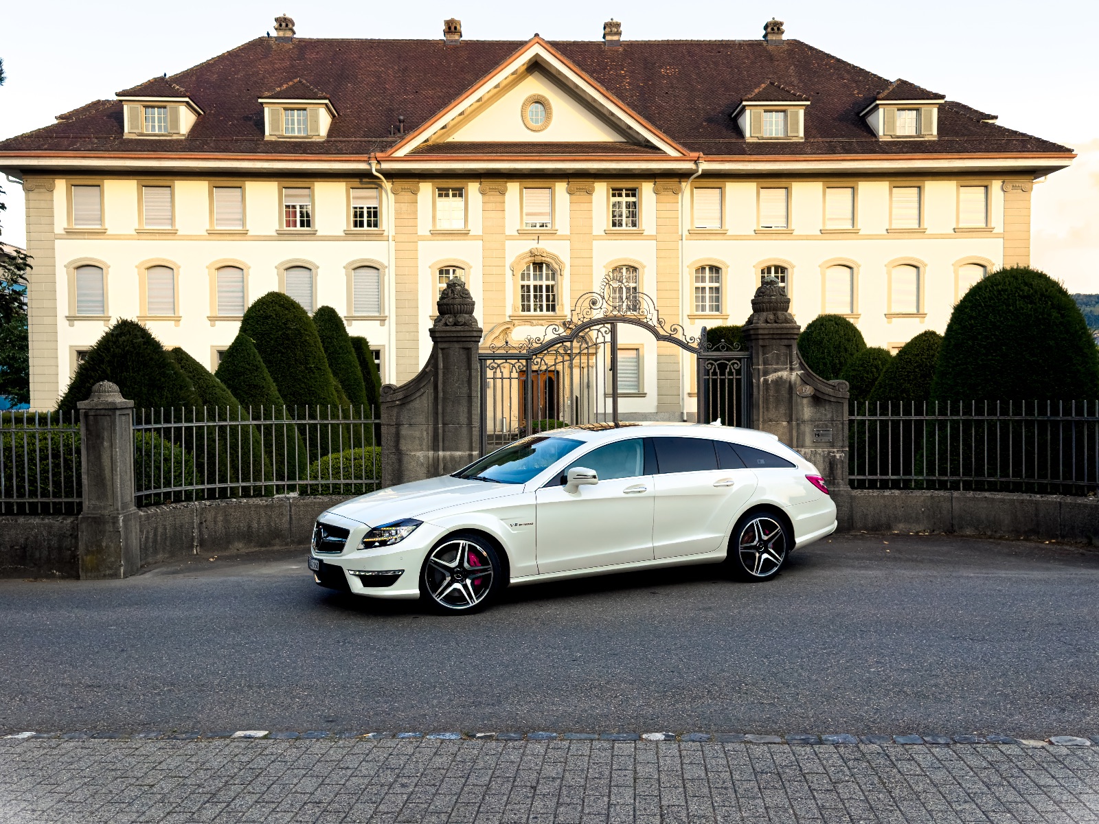 Mercedes-Benz CLS 63 AMG Shooting Break