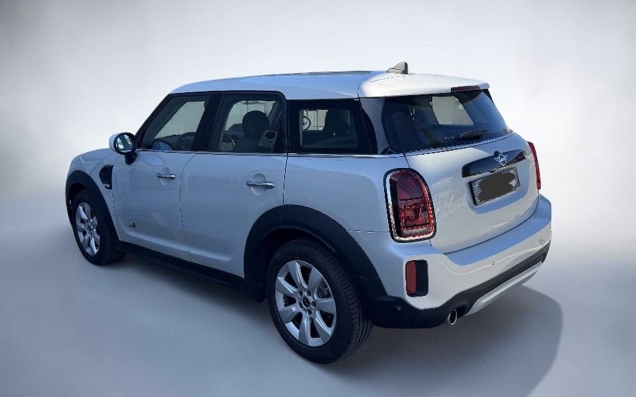MINI Cooper ALL4 — Bild 2 von 8