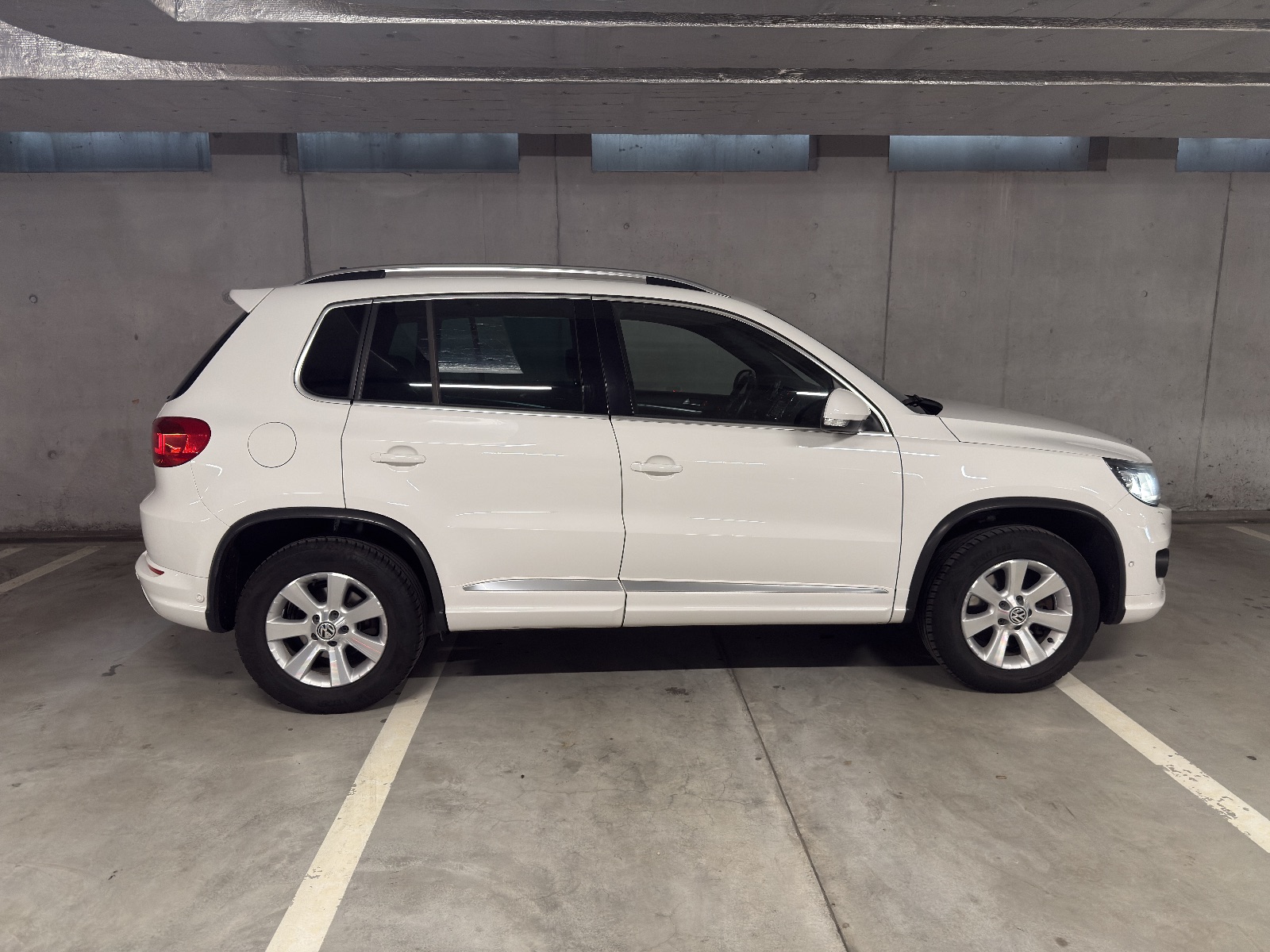 Volkswagen Tiguan — Bild 2 von 14
